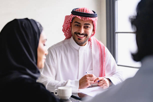كل فرصة مدعومة بملف تفصيلي يشمل